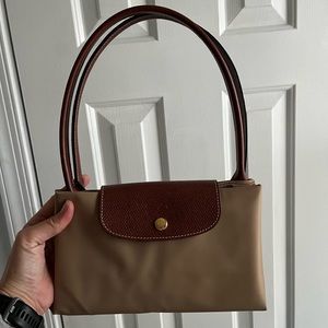 Beige LongChamp LePiliage shoppers tote